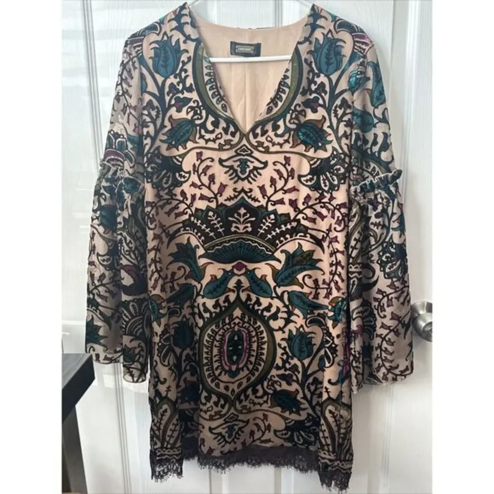 Alexia Admor Velvet Patterned Burnout Dress Size M Tunic Bell‎ Sleeve V Neck